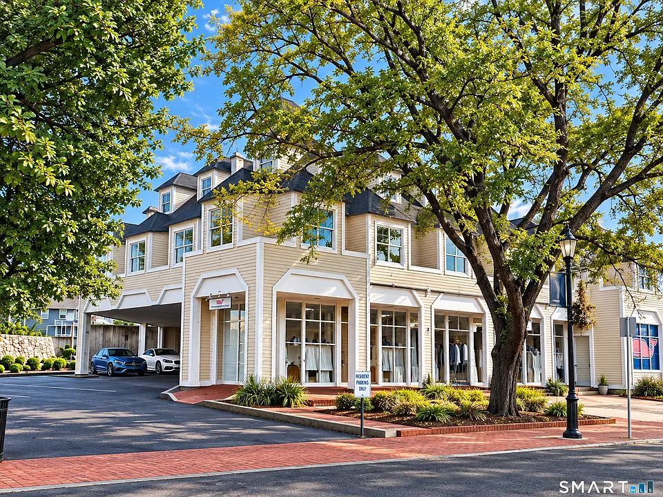 90 Main St #4