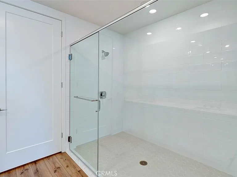 4407 Rivington — Photo 14