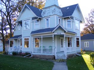 702 Main St, Elma, IA 50628