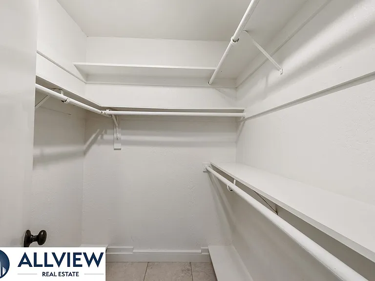 203 Oswego Ave — Photo 21