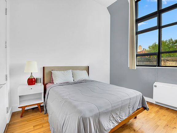 4th image of 360 Furman St APT 306