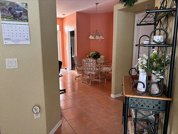 2nd image of 840 Schlosser Rd