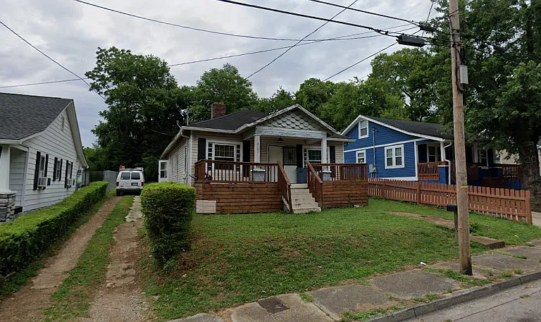 2201 Morena St — Photo 13