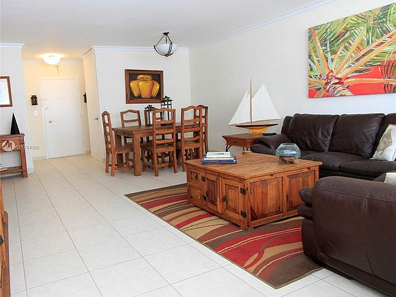 4th image of 5313 Collins Ave APT 509