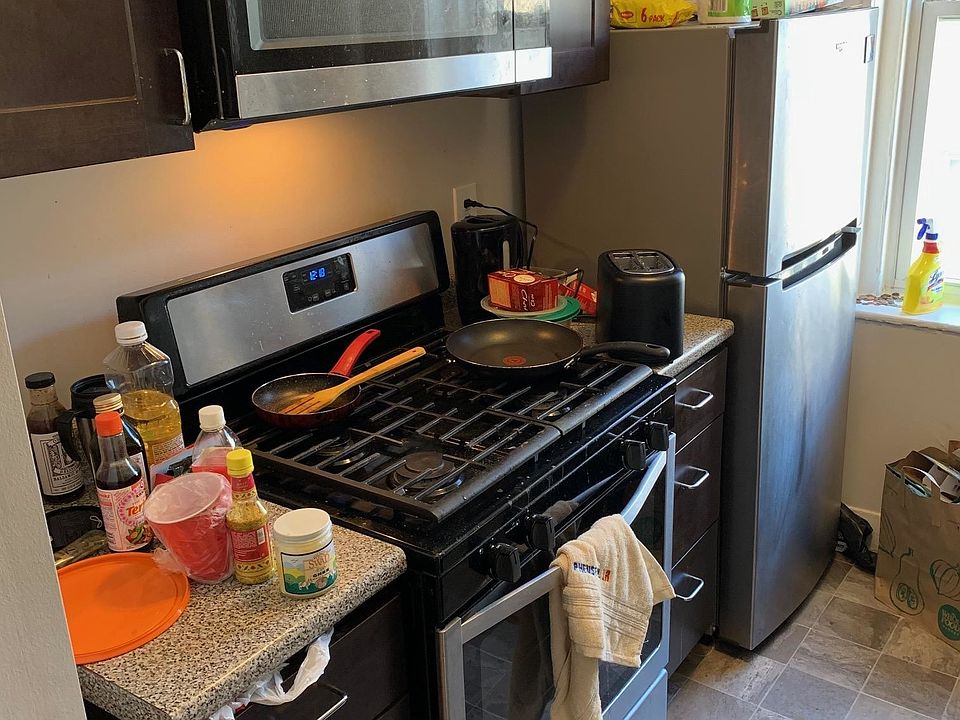 1st image of 160 Kelton St #34