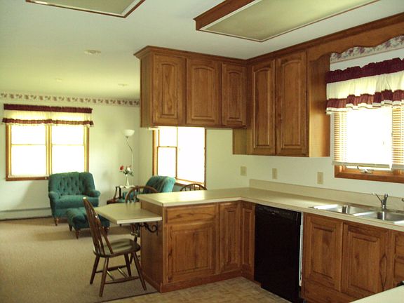 5th image of 1520 Lamphere Ln