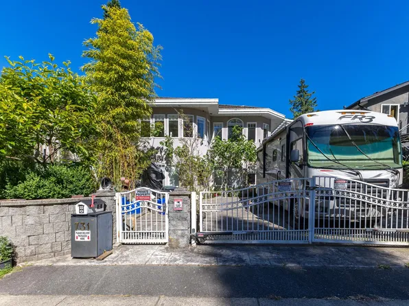 731 Gatensbury St, Coquitlam, BC V3J 5H3