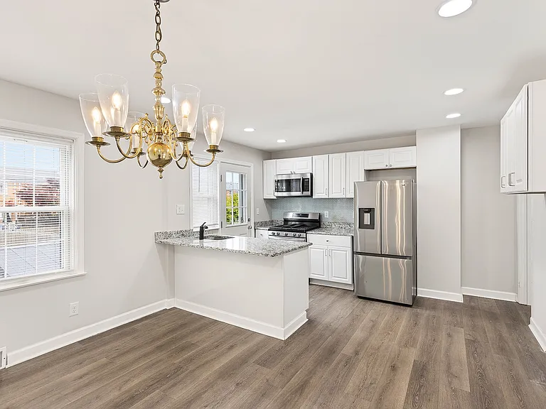 Dining Area to Kitchen