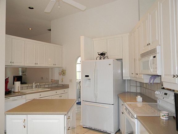 4th image of 1081 Cara Ct