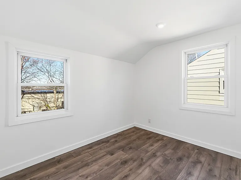 73 Macarthur Ave #1 — Photo 10