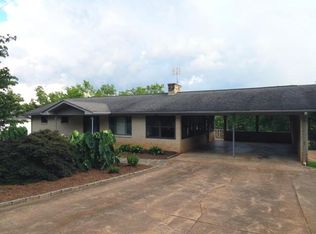 1588 Travis Rd, Conover, NC 28613