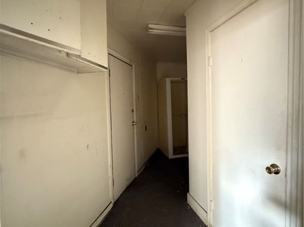 pittsburgh-pennsylvania-87992086 picture