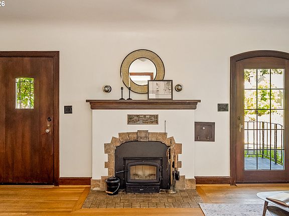 4th image of 6343 N Michigan Ave
