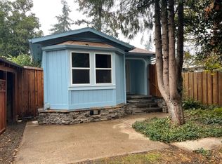 35349 S Farm Rd, Woodburn, OR 97071
