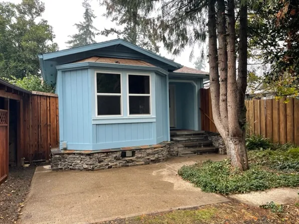35349 S Farm Rd, Woodburn, OR 97071