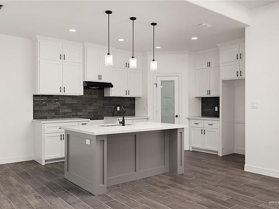 5th image of 3321 E Alexa St