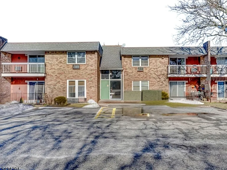 798 Eves Dr #2R — Photo 23