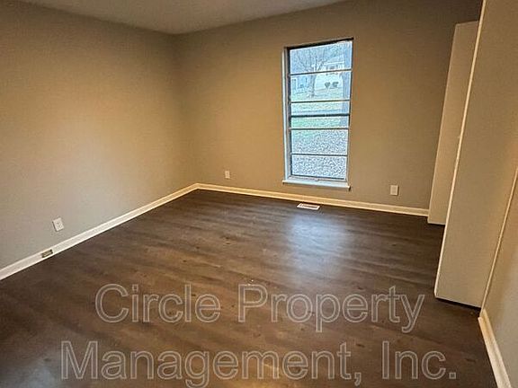 4th image of 2711 Monticello Dr NW