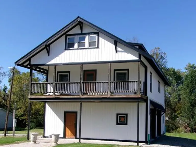 4830 S Rogers St — Photo 1