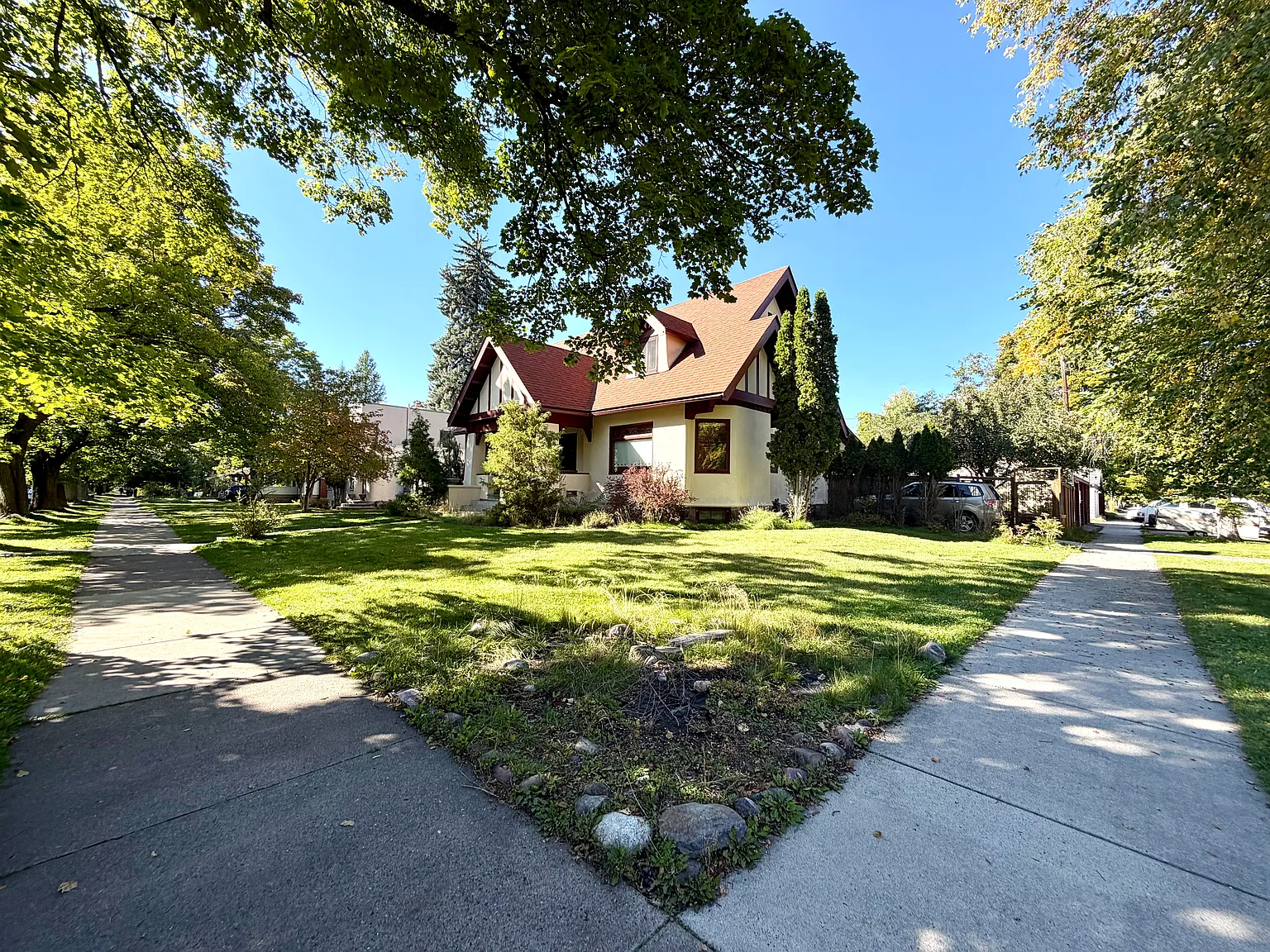 4 bed, 4220 sqft, $3,800 — Photo 4