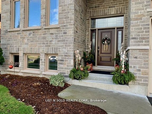 4th image of 892 Roshan Dr