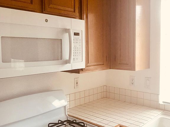 4th image of 1215 N San Gabriel Ave APT 205