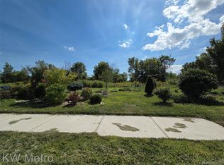 14166 Mayfield St, Detroit, MI 48205