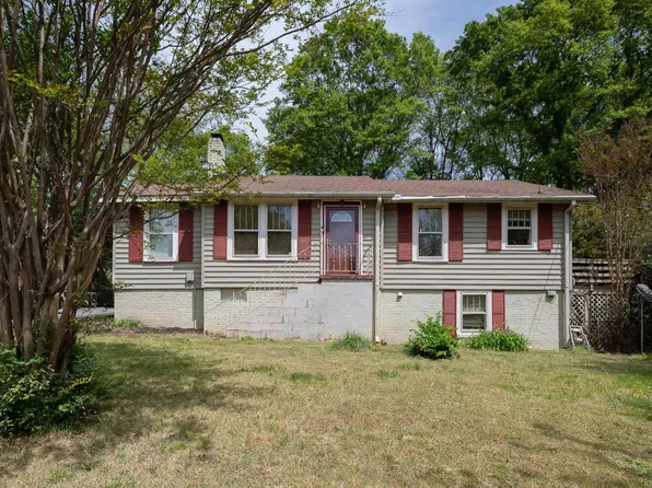 135 Keith Dr, Greenville, SC 29607