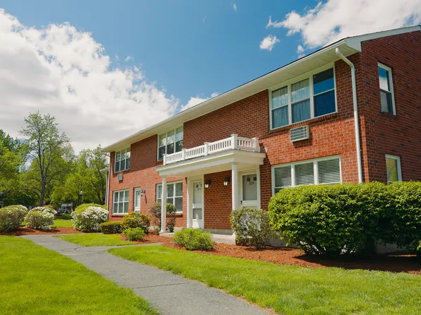 Hathaway Farms Townhomes at Northampton