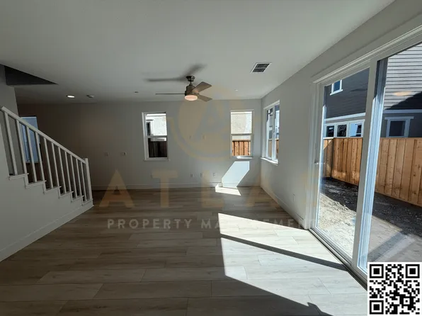 19910 5th St W, Sonoma, CA 95476