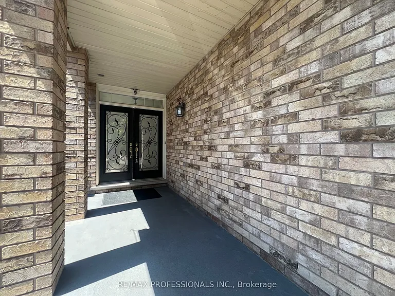 3895 Henrietta Way #MAIN — Photo 6