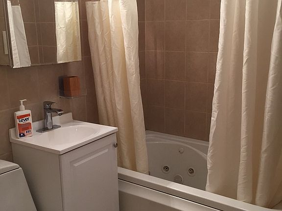 5th image of 1216 N Maplewood Ave #1