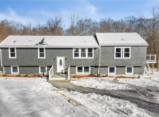 635 Town Farm Rd, Pascoag, RI 02859
