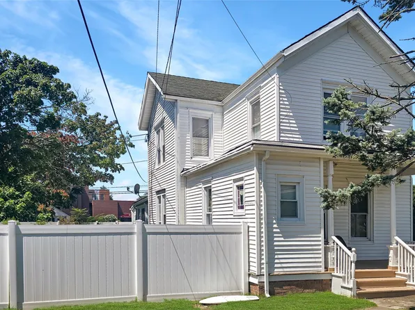 76 Oak Street, Patchogue, NY 11772