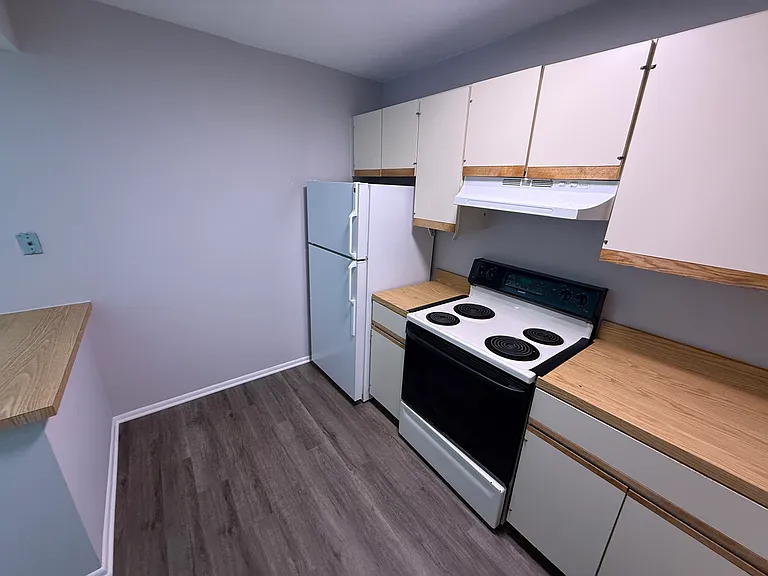 802 Putnam Blvd — Photo 19