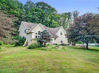 157 Hanover Rd, Newtown, CT 06470