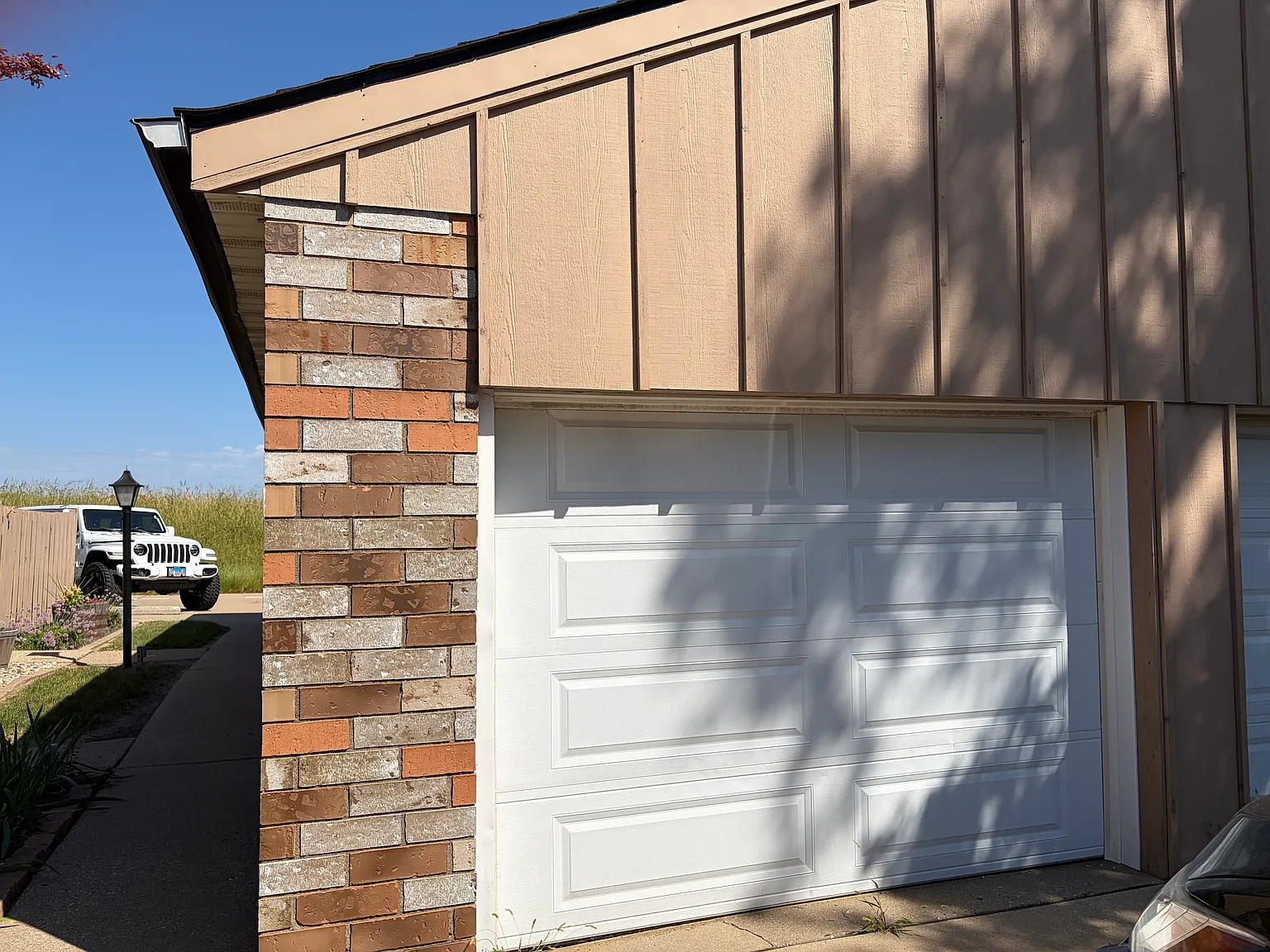 2 bed, 1.5 bath, 1188 sqft, $1,350 — Photo 2