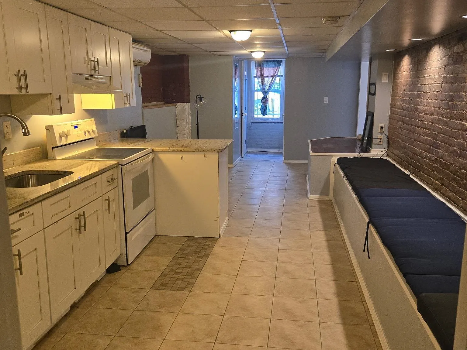 1 bed, 1.0 bath, $1,950 — Photo 3