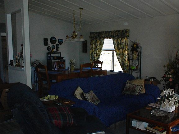4th image of 26301 Amanda Ave