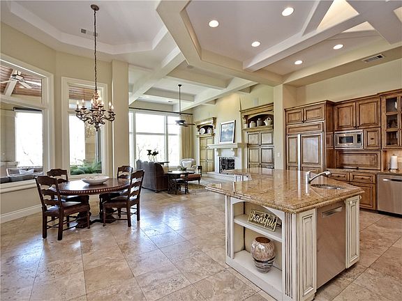 4th image of 4909 Mirador Dr