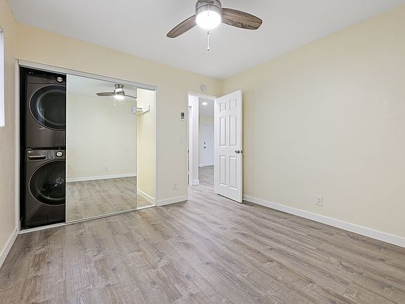5th image of 1707 Chalcedony St #1