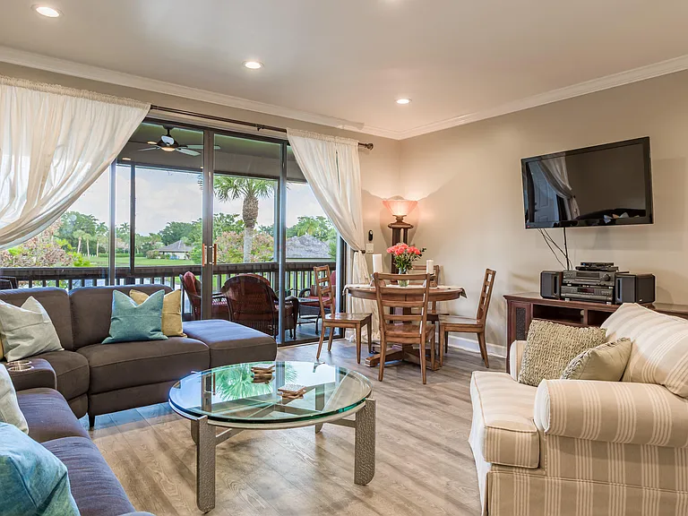 11842 Pebblewood Dr #201 — Photo 5