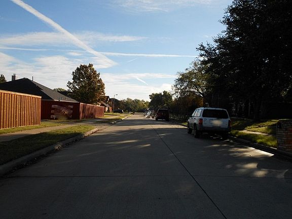 4th image of 204 Martin Dr