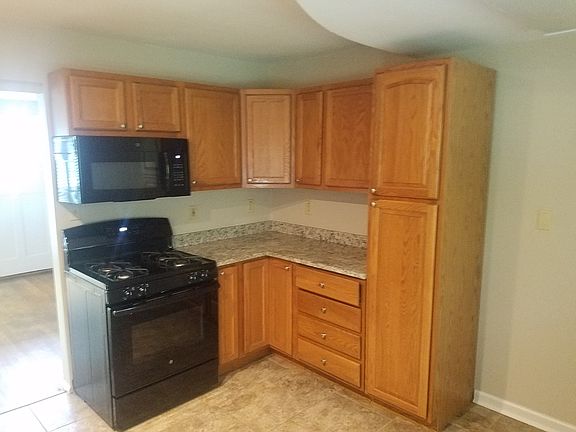 3rd image of 629 Lynn Haven Ln