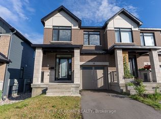 16 Nettle Cres, Ottawa, ON K1T 0W8