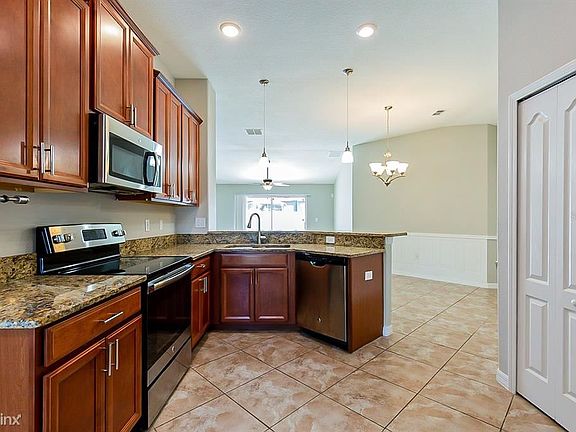 4th image of 10130 Penwood Way