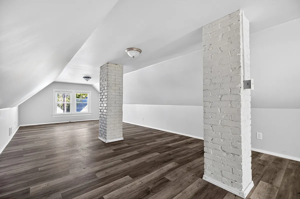 Building Photo - 2966 E 67th St #2