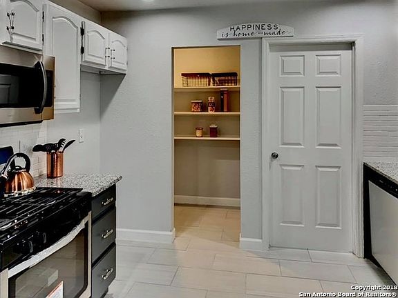 3rd image of 706 Meadow Side Dr