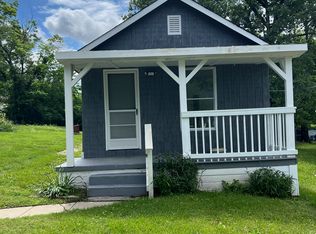523 Gresham St, Eden, NC 27288