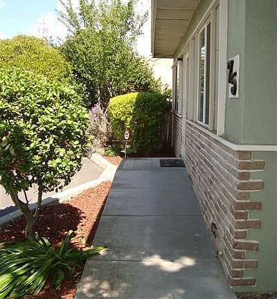 4th image of 75 Magnolia Ave